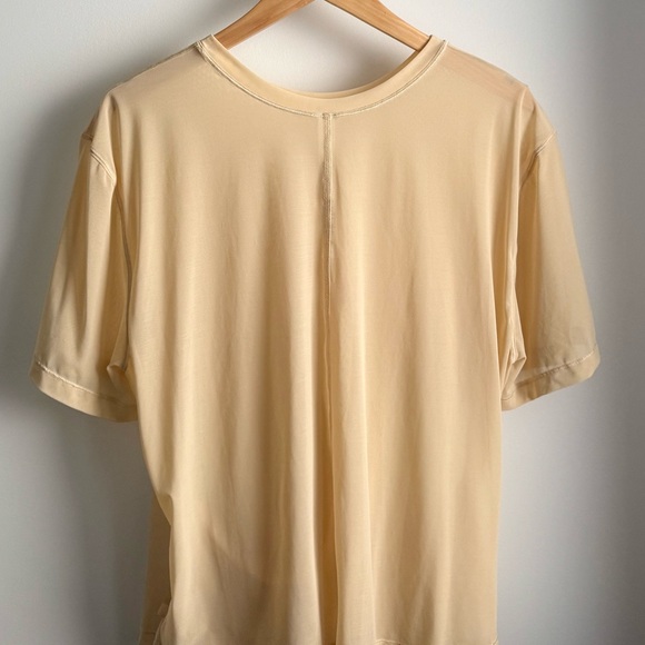 lululemon lightweight mesh short sleeve - Picture 4 of 16